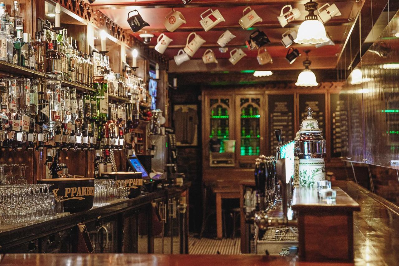 Muskerry Arms Bar And B&B Blarney Exterior foto