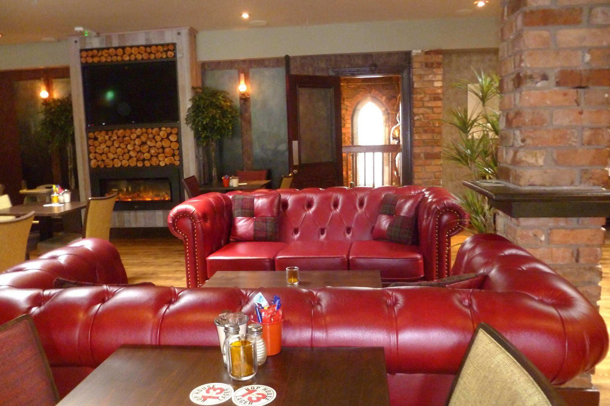 Muskerry Arms Bar And B&B Blarney Exterior foto